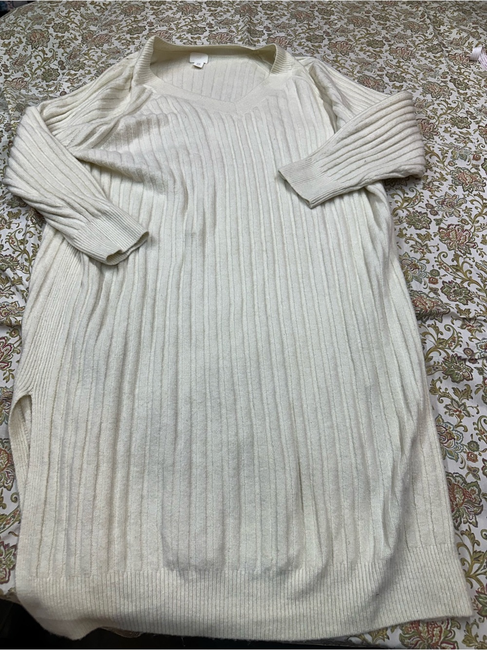 H&M Cream Ribbed V-Neck Midi Sweater Dress - Picture 2 of 3